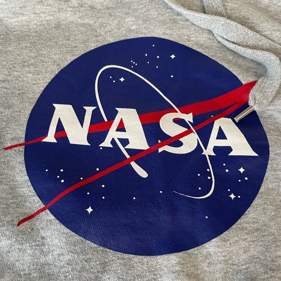 5 ADD ON! Lightly cropped Nasa hoodie - Picture 6 of 8